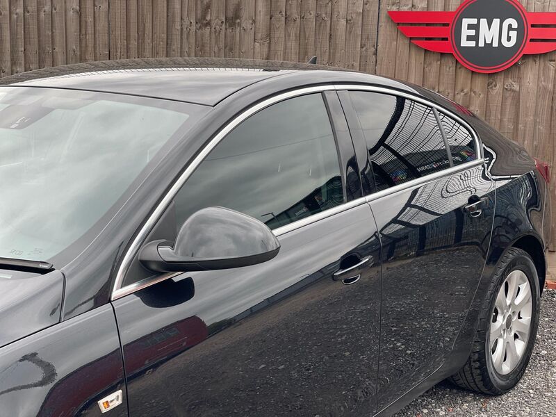 VAUXHALL INSIGNIA