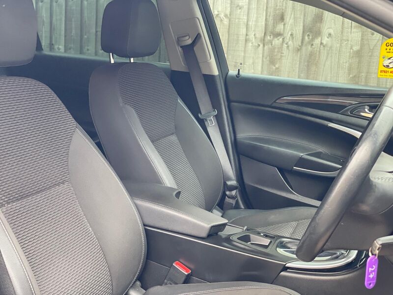 VAUXHALL INSIGNIA