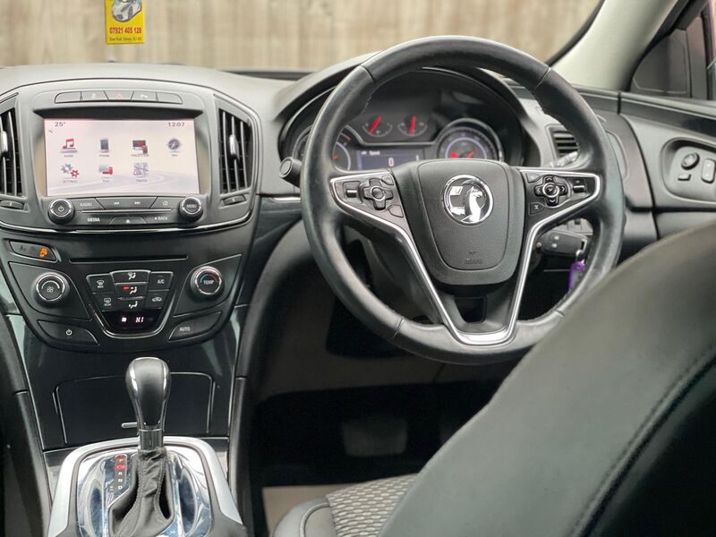 VAUXHALL INSIGNIA
