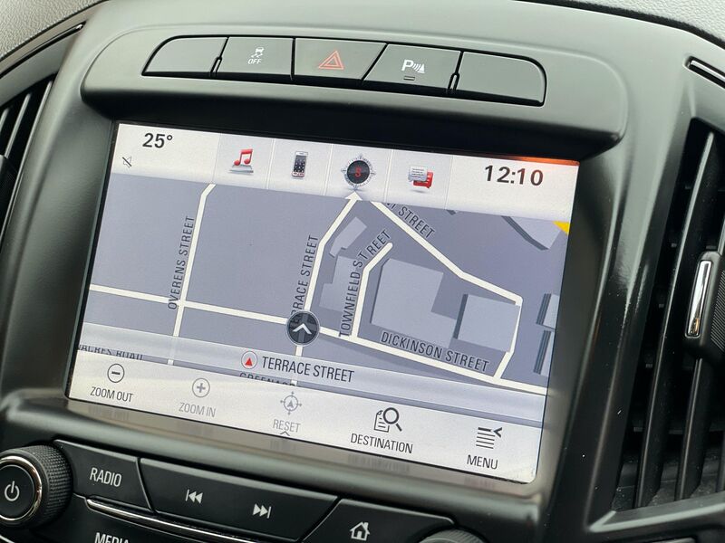 VAUXHALL INSIGNIA