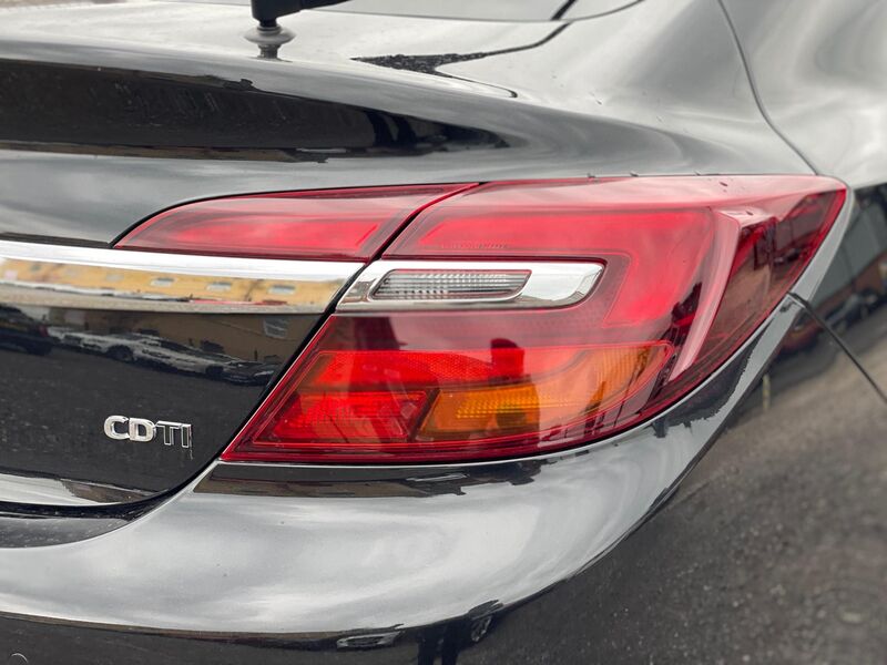 VAUXHALL INSIGNIA