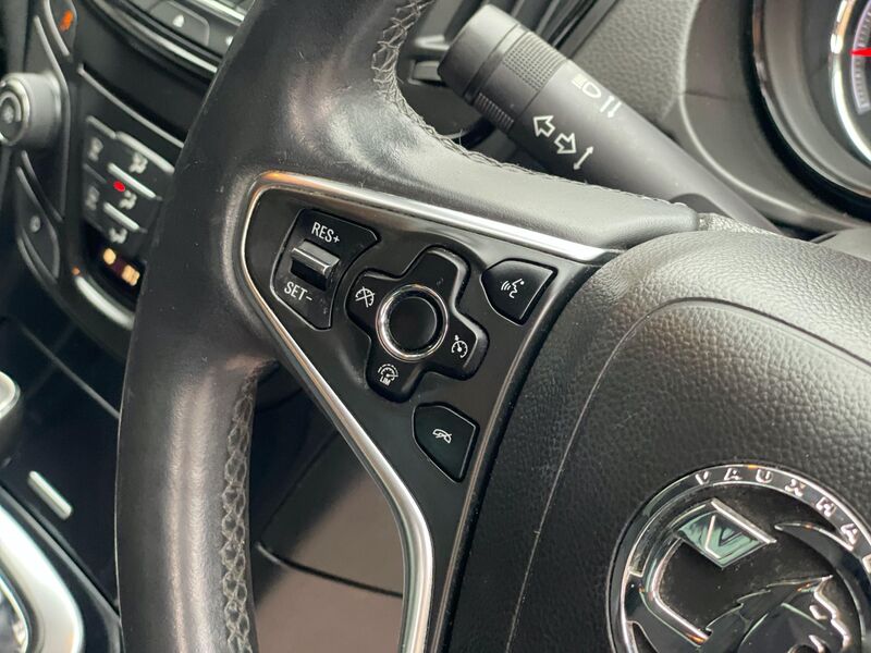 VAUXHALL INSIGNIA