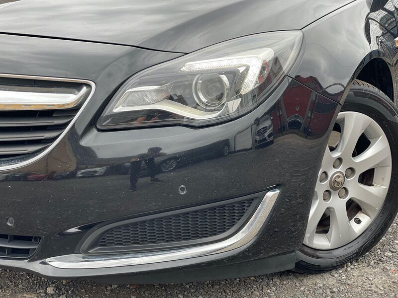 VAUXHALL INSIGNIA
