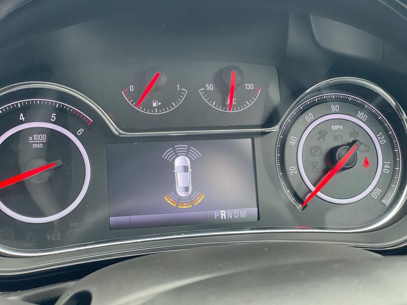 VAUXHALL INSIGNIA