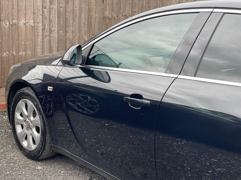 VAUXHALL INSIGNIA