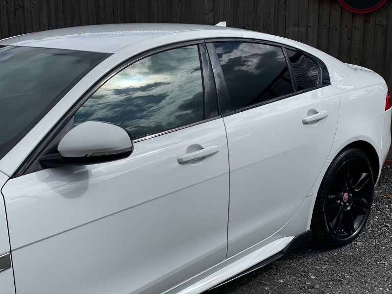 JAGUAR XE