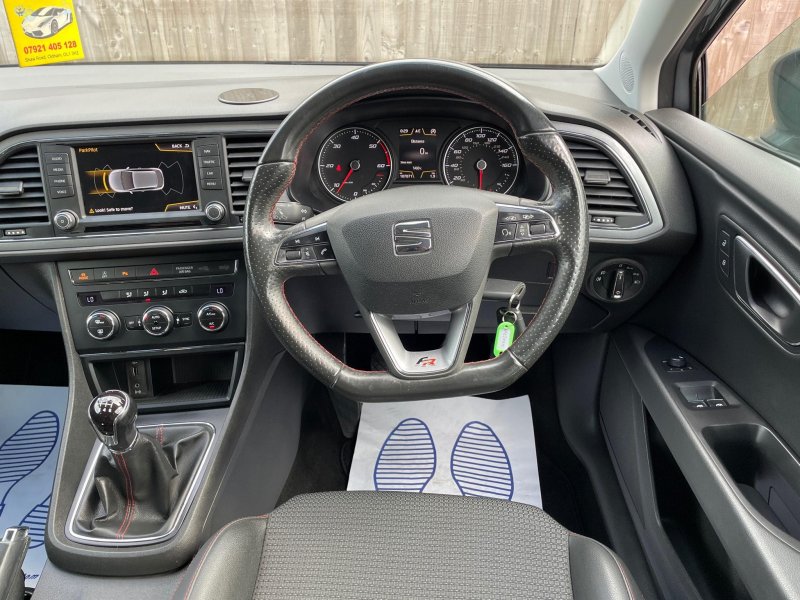 SEAT LEON