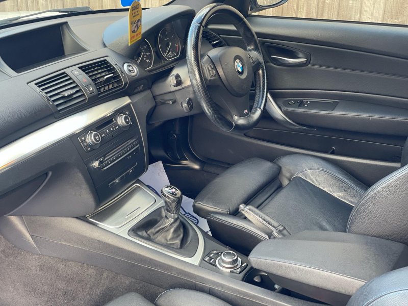 BMW 1 SERIES