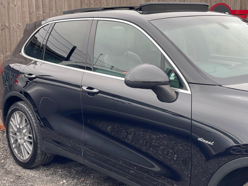 PORSCHE CAYENNE
