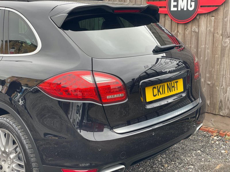 PORSCHE CAYENNE