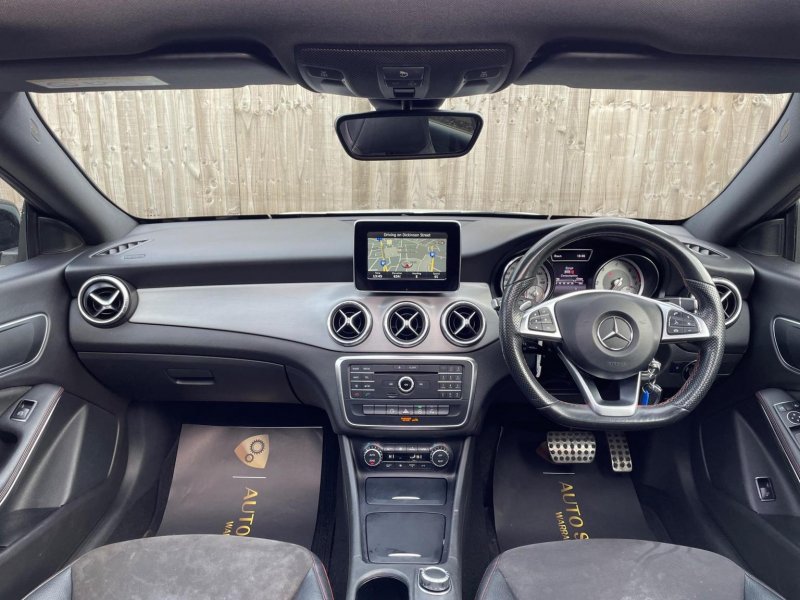 MERCEDES-BENZ CLA