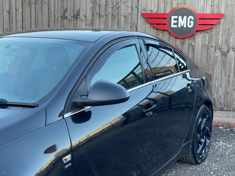 VAUXHALL INSIGNIA