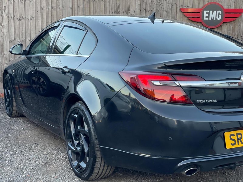 VAUXHALL INSIGNIA