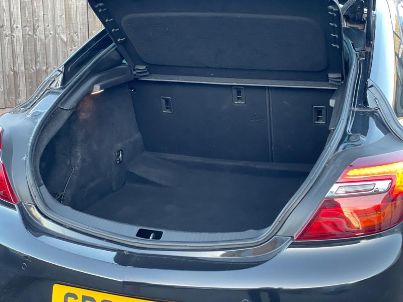 VAUXHALL INSIGNIA