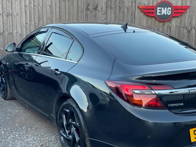 VAUXHALL INSIGNIA