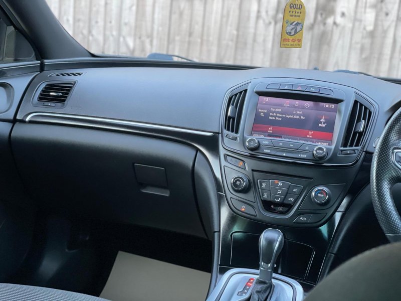 VAUXHALL INSIGNIA