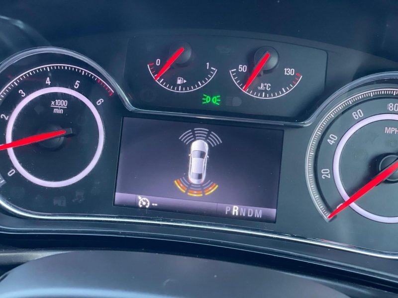VAUXHALL INSIGNIA