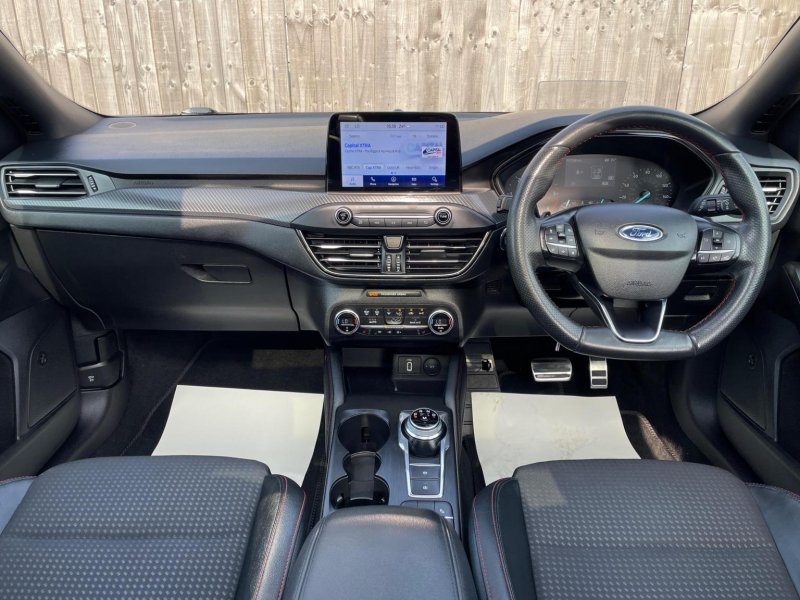 FORD FOCUS