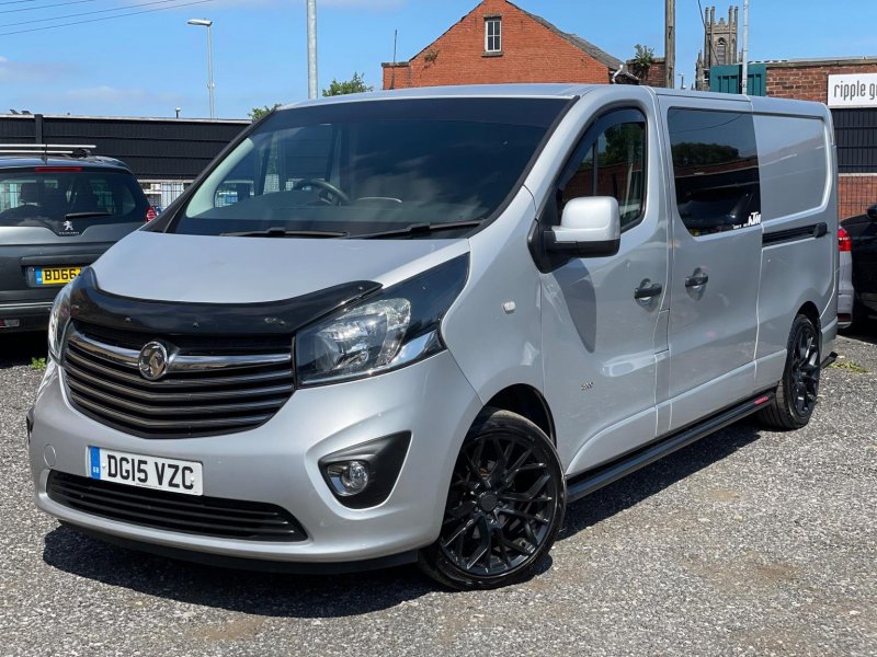VAUXHALL VIVARO