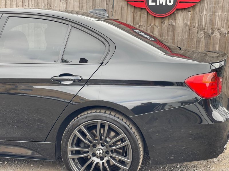 BMW 3 SERIES